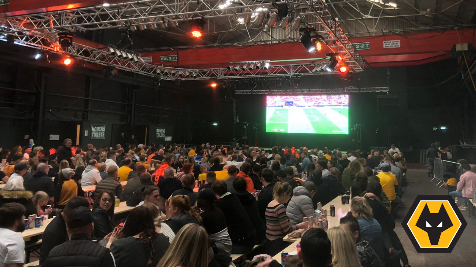 Big Screen Sports presents SUPER SUNDAY at The Hangar, Wolverhampton ⚽️