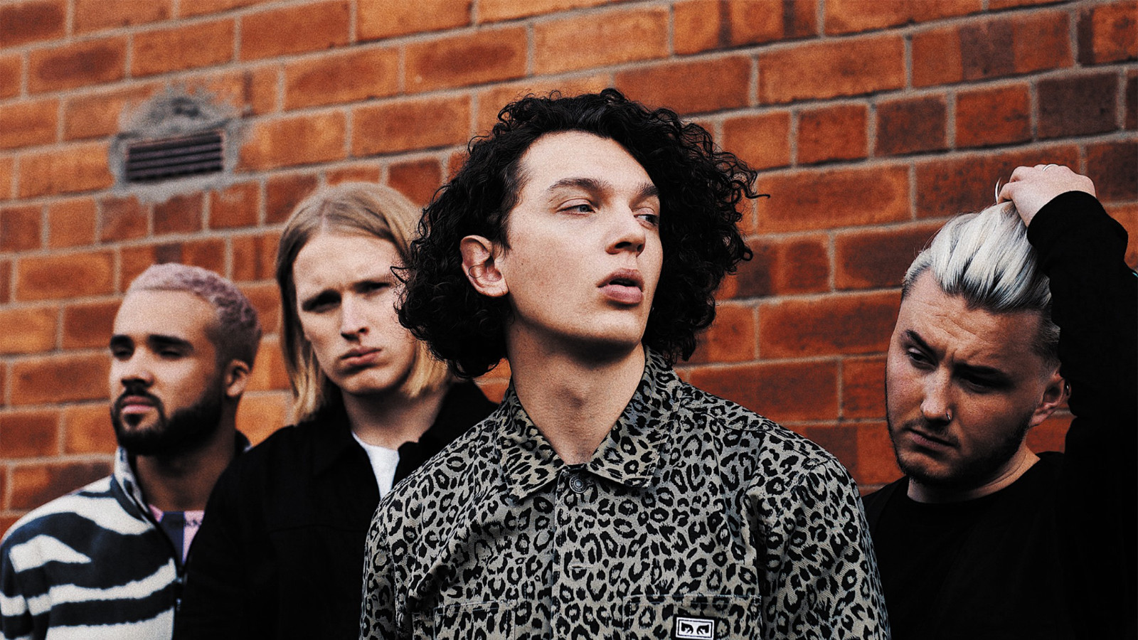 SOLD OUT – Larkins + Special Guests