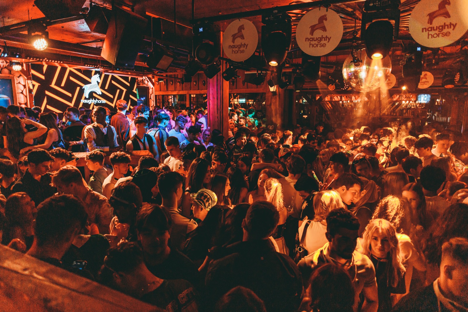 Barbara’s Fridays – Refreshers Warm Up [Final Tickets]