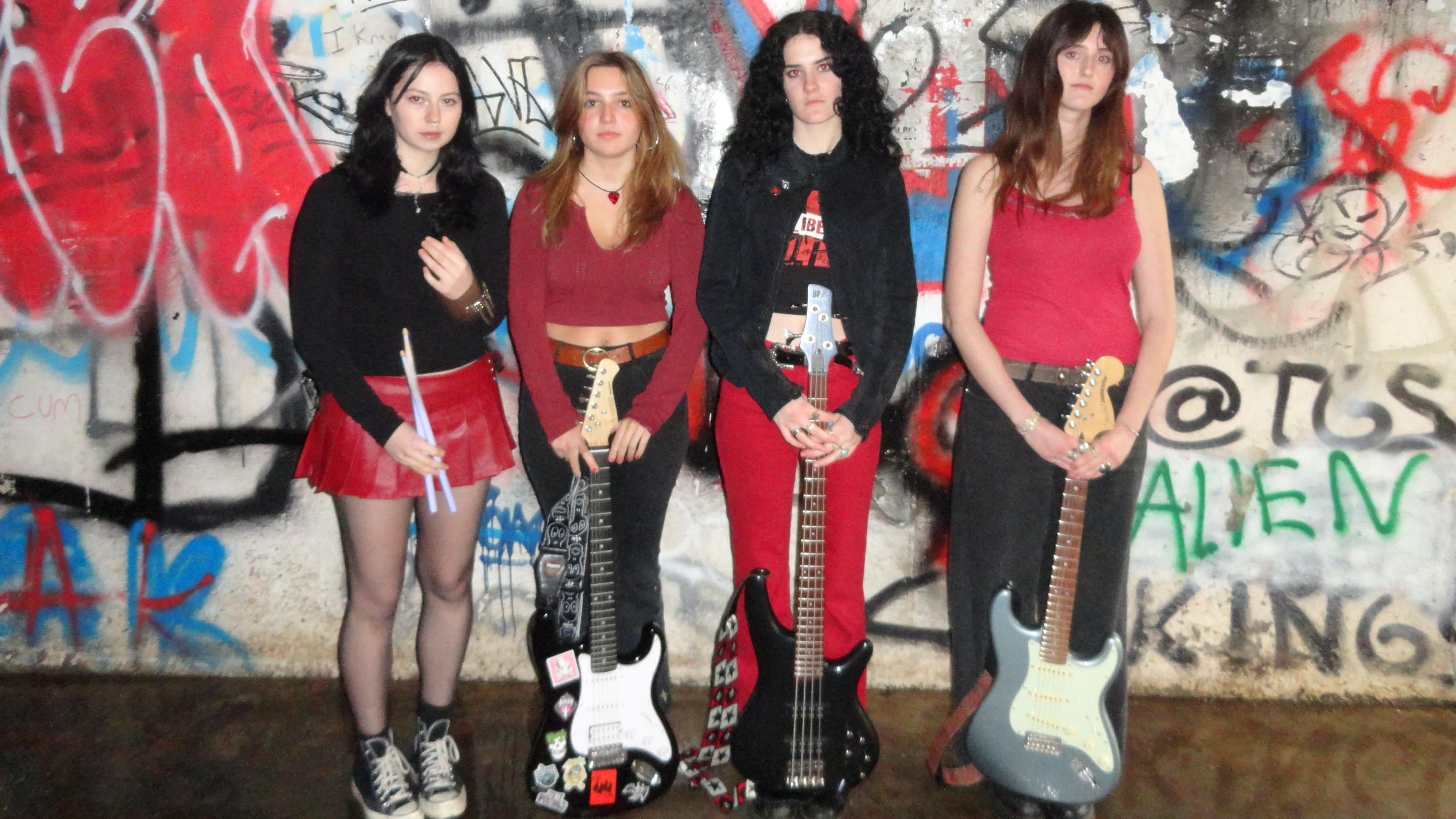 Blair Bitch Project – Saliva Birds – Plastic Factory – The Sparrows