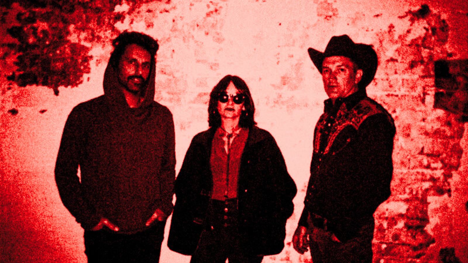 HOWLING BELLS