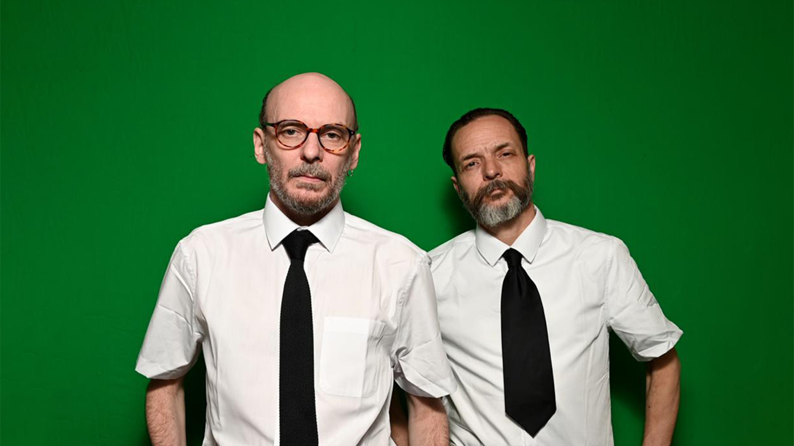 Paranoid London Live