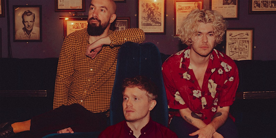 Nature TV + Ruby Doomsday, Liv