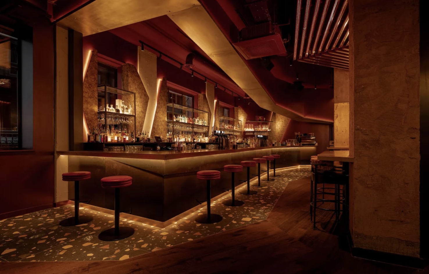 Saturday Night Singles Mixer - The Alchemist Monument - Free Welcome Drink