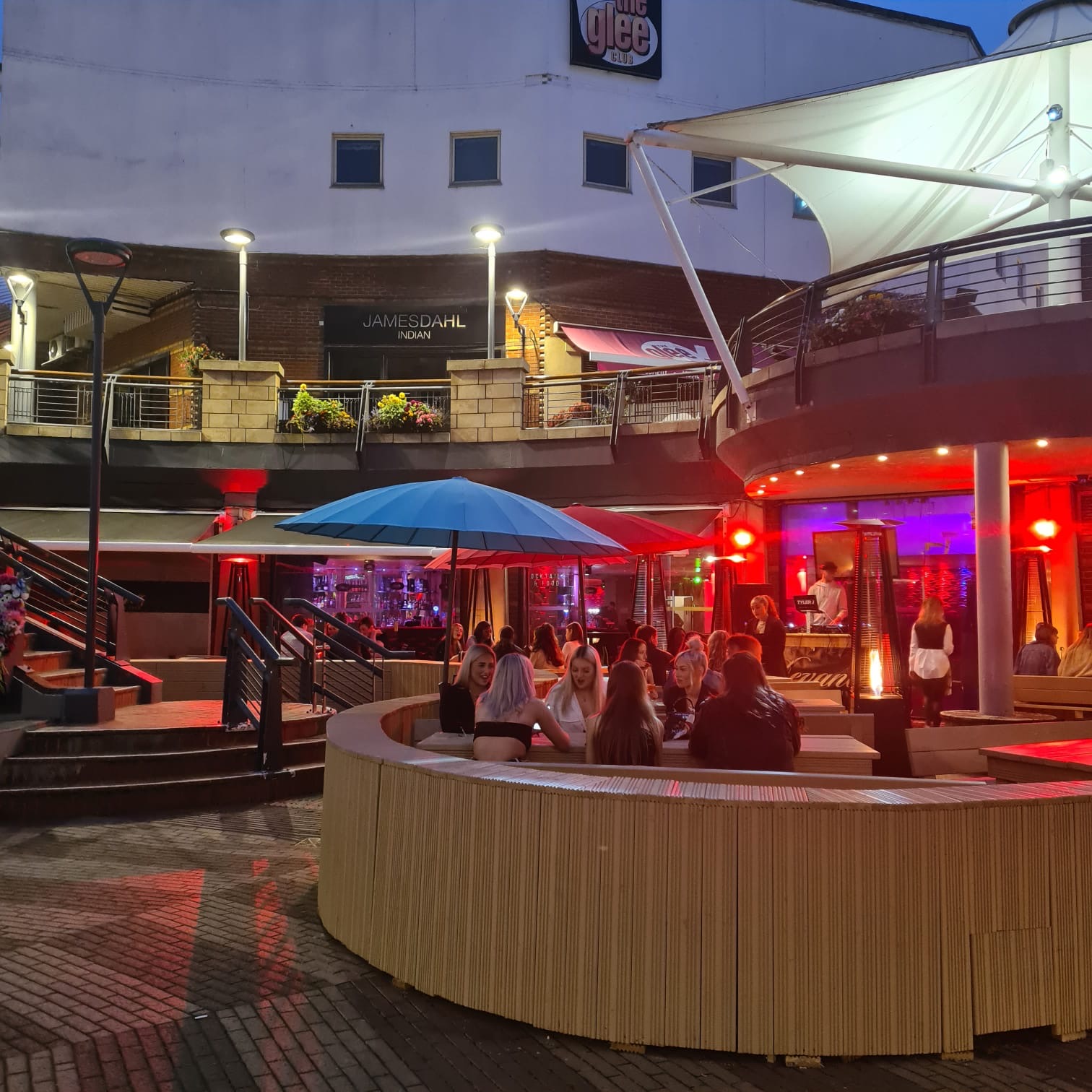 [FINAL TICKETS!] Student RNB Sessions – Levana Bar – Every Wednesday