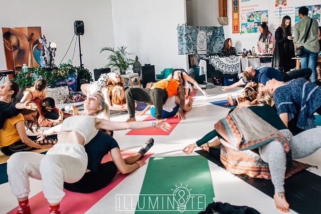 Illumin8te YOGA  (Wednesday 19th Oct) @ The Lighthouse 12pm – 1pm