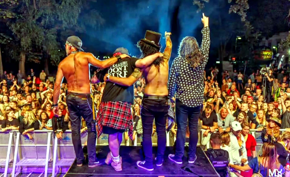 Guns 2 Roses
