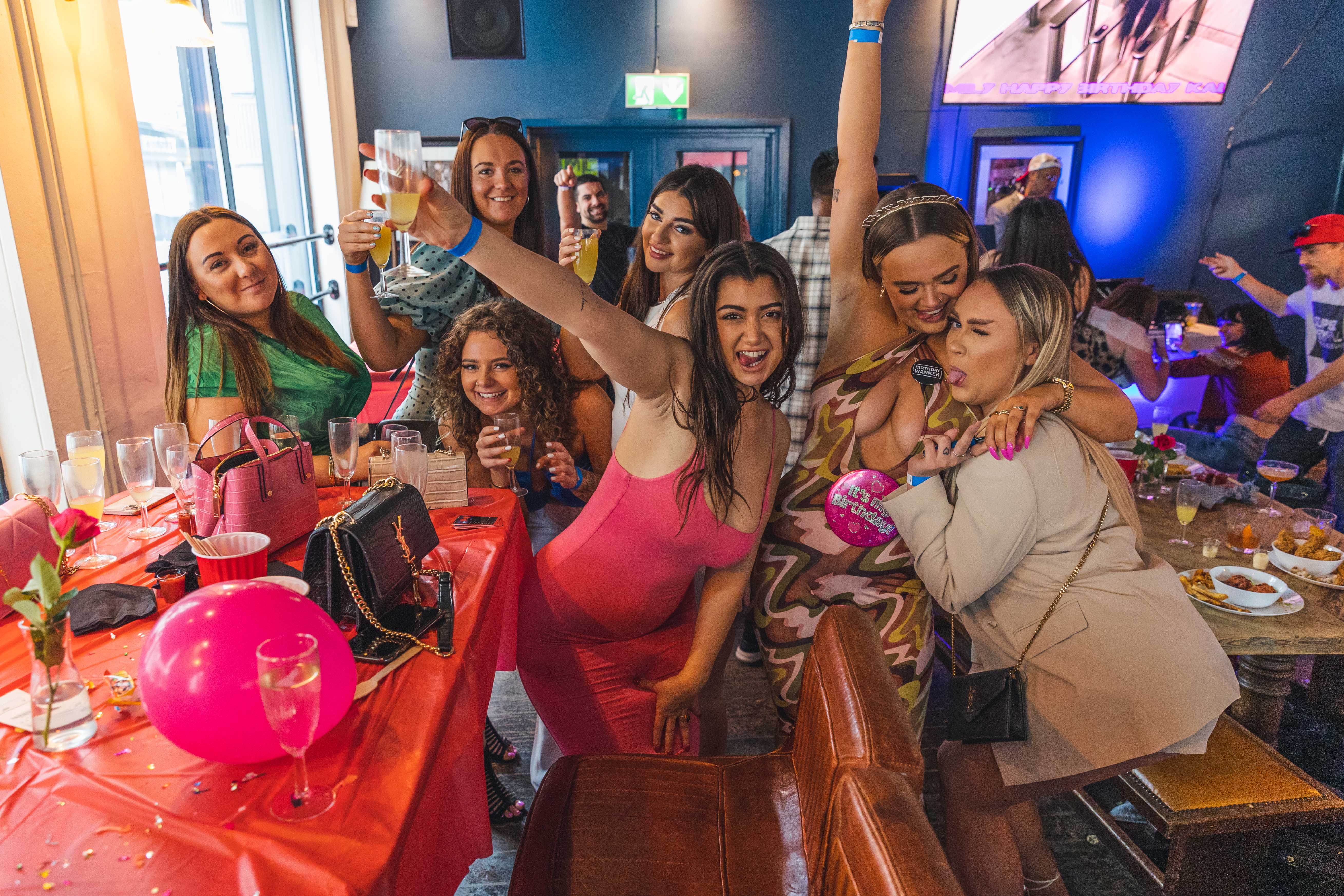 SHOREDITCH BOTTOMLESS BRUNCH PARTY at The Joiner on Worship, London on