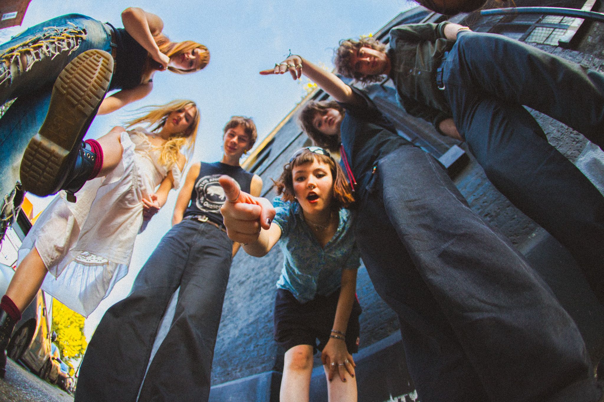 Man/Woman/Chainsaw + Ladylike + Van Zon